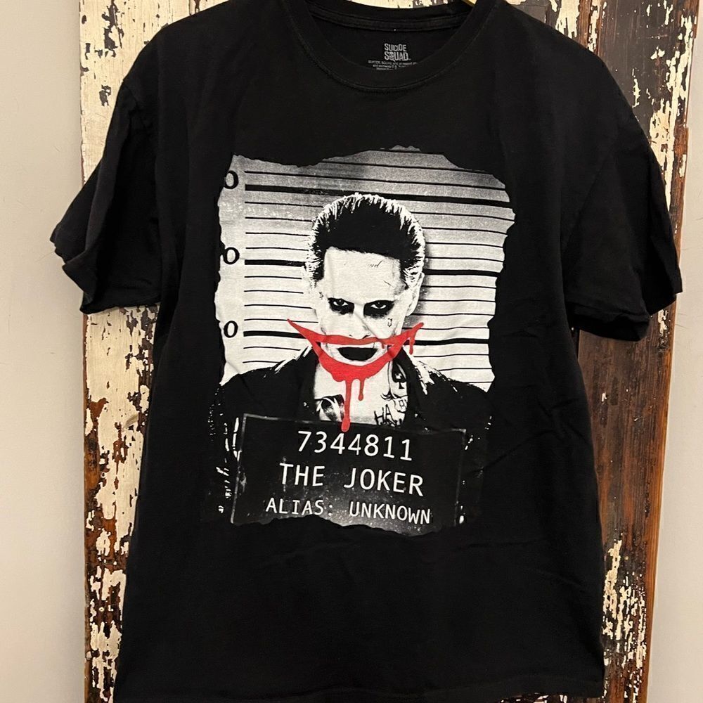 Men’s Suicide Squad The Joker Jared Leto Line up T-shirt. Size L.